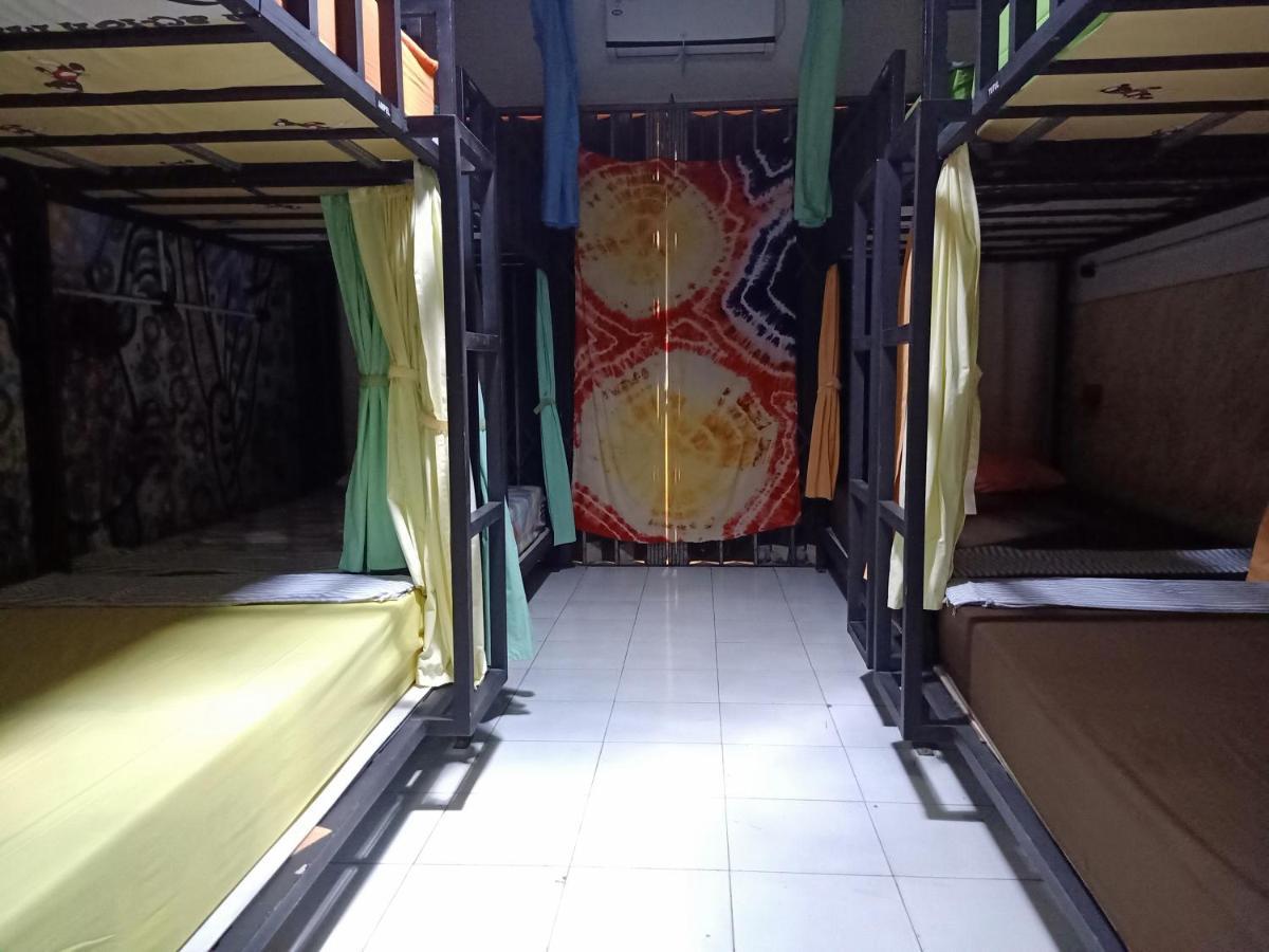 Deoplet Homestay & Gallery Yogyakarta Exterior foto
